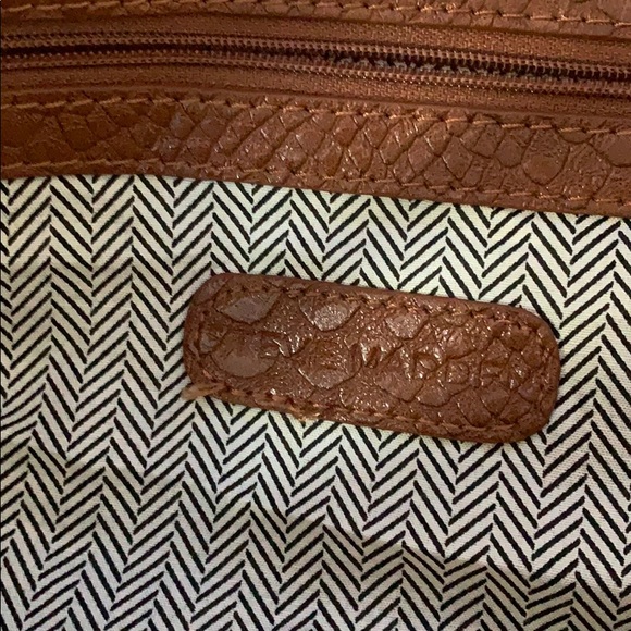 Never been used Steve Madden Bag. - Picture 3 of 4